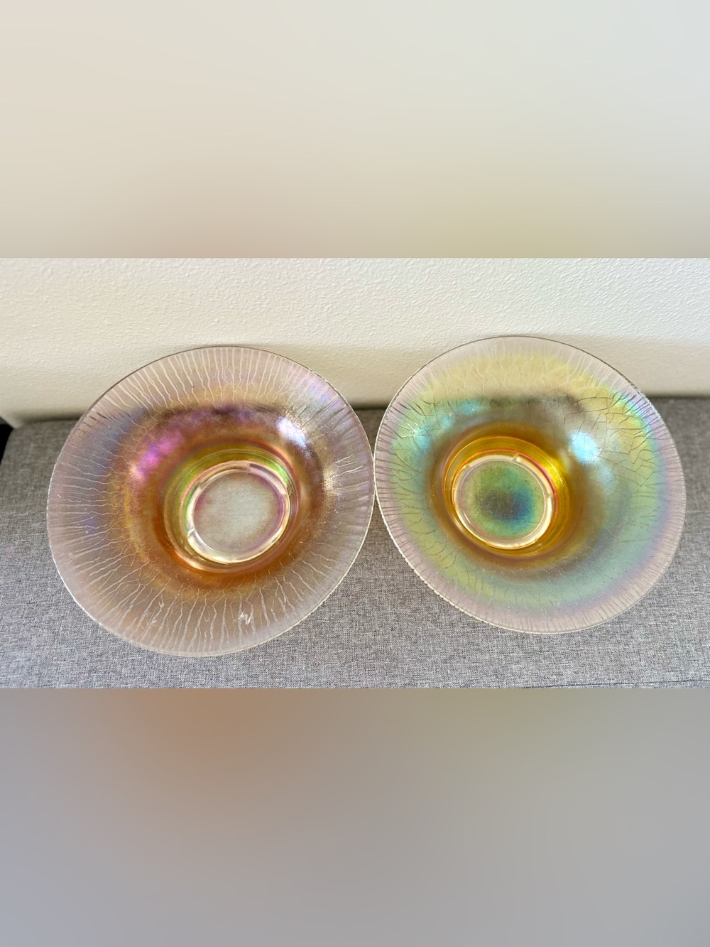 vintage marigold iridescent stretch glass bowls - set of 2 - Picture 3 of 8